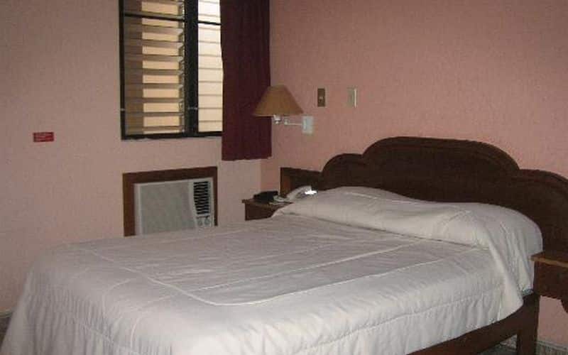 Universal Guest House - Adyar - Golden Jain, Chennai 4